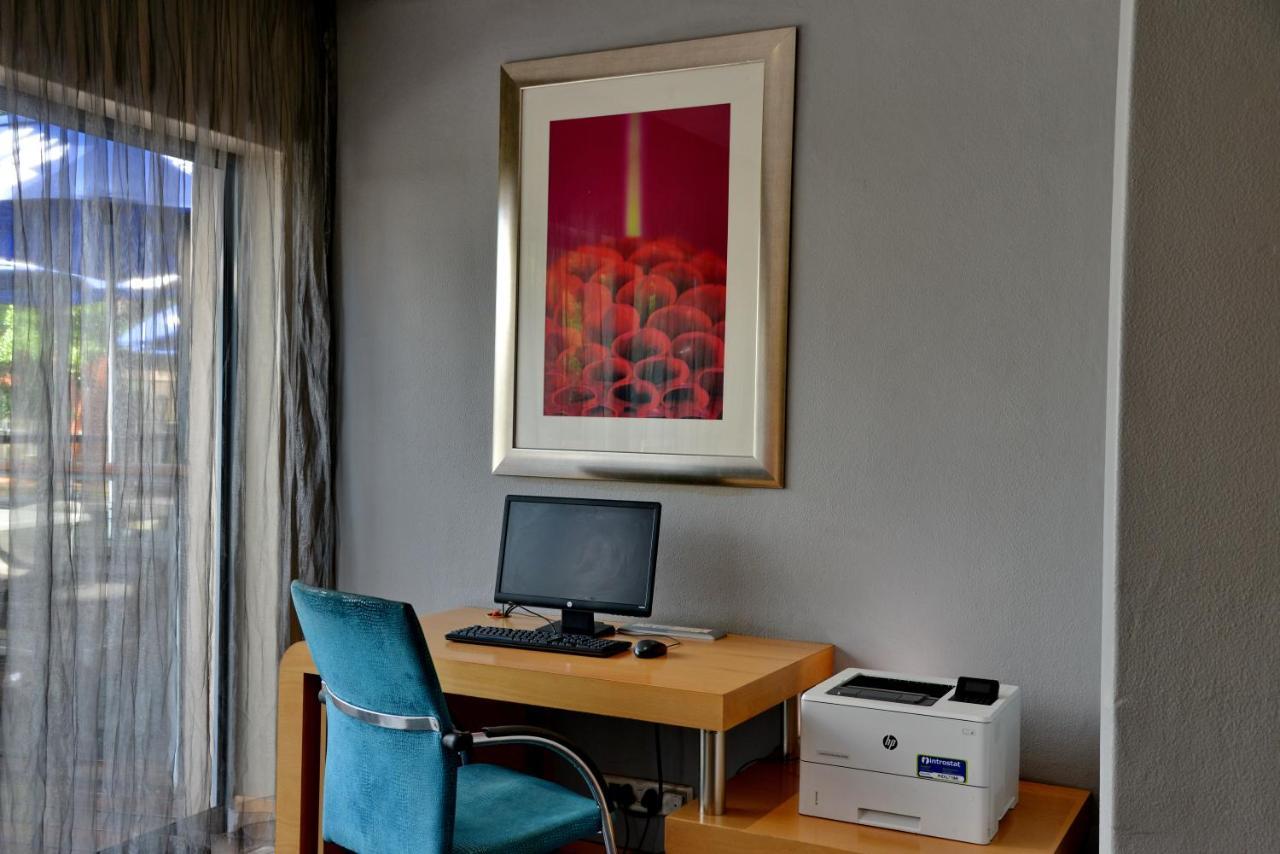 Anew Hotel Roodepoort Johannesburg Exterior foto